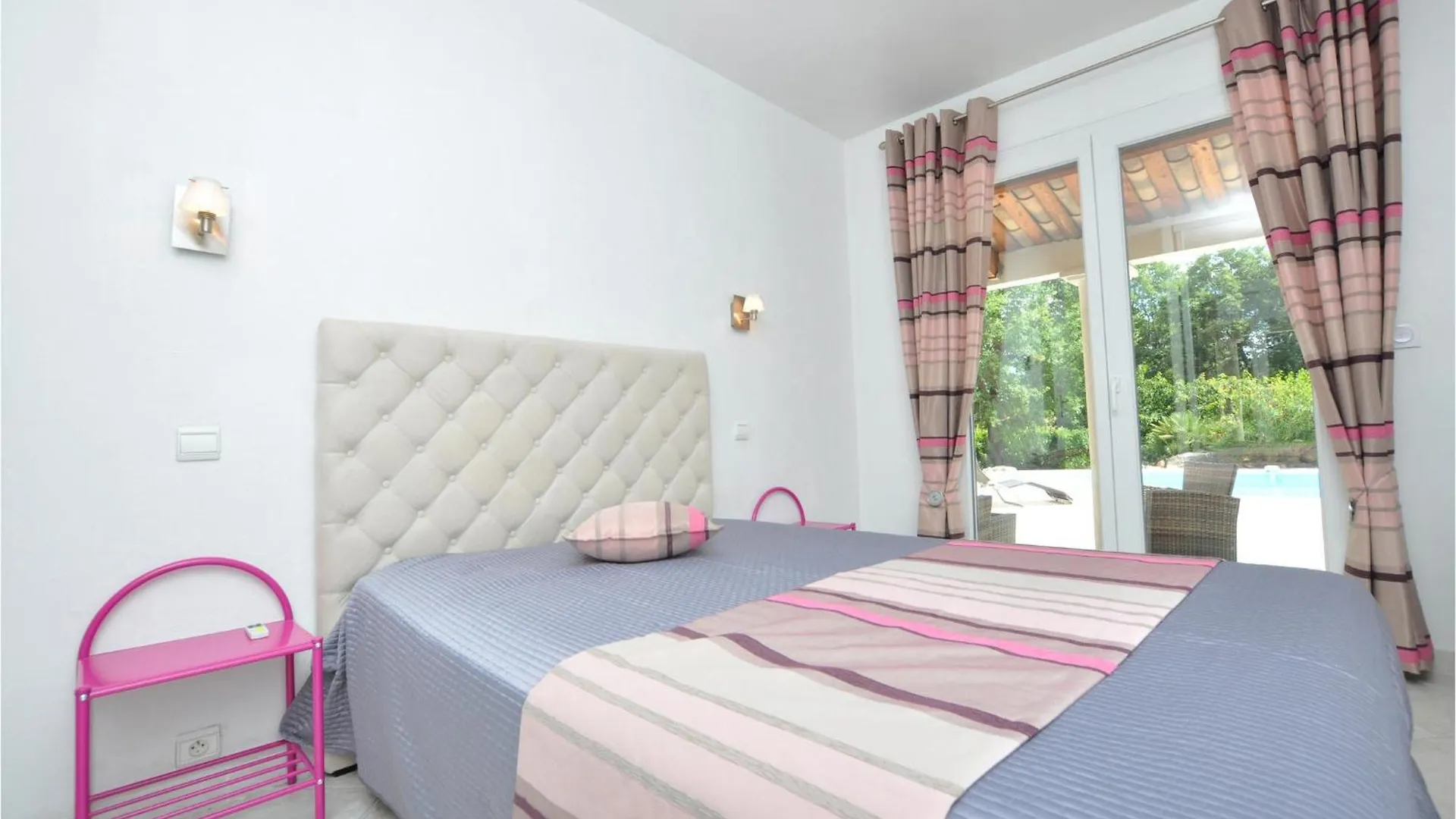 Holiday home Cozy Home In Saint-Cezaire-Sur-Siag