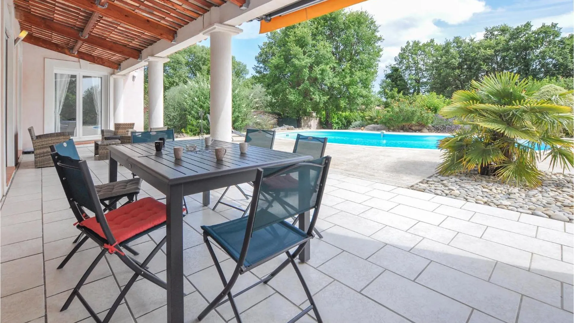 Cozy Home In Saint-Cezaire-Sur-Siag France