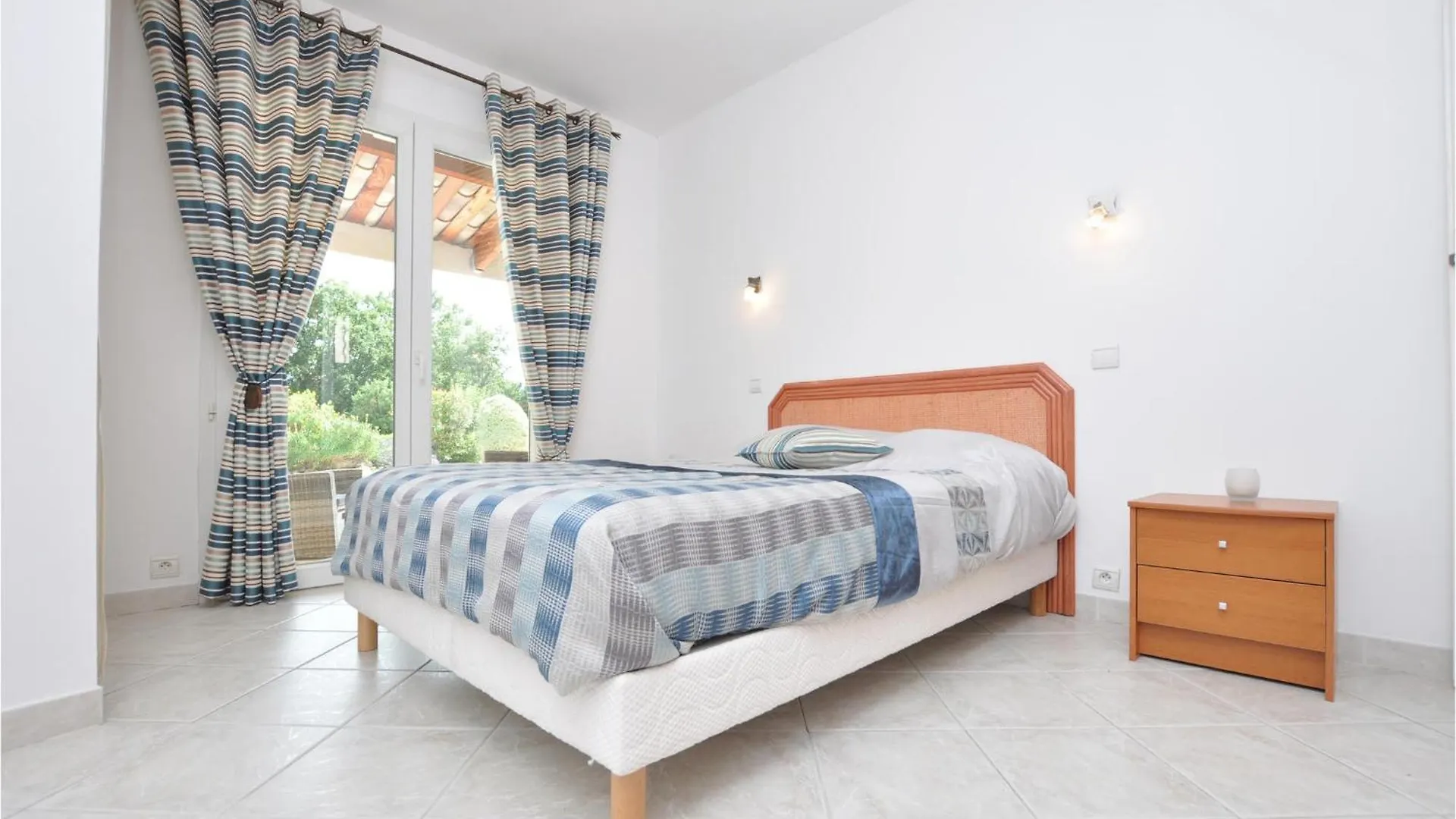 Cozy Home In Saint-Cezaire-Sur-Siag Holiday home Saint-Cezaire-sur-Siagne