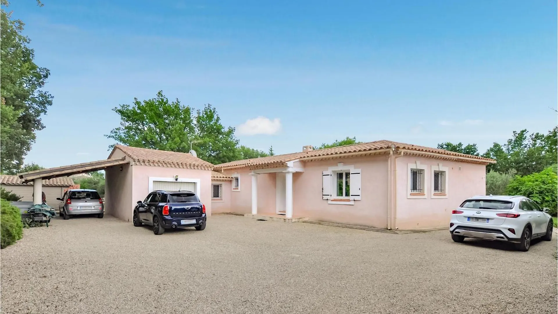 Holiday home Cozy Home In Saint-Cezaire-Sur-Siag
