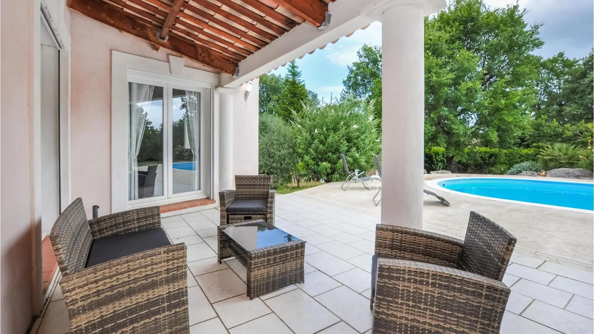 Cozy Home In Saint-Cezaire-Sur-Siag 0*, Saint-Cezaire-sur-Siagne