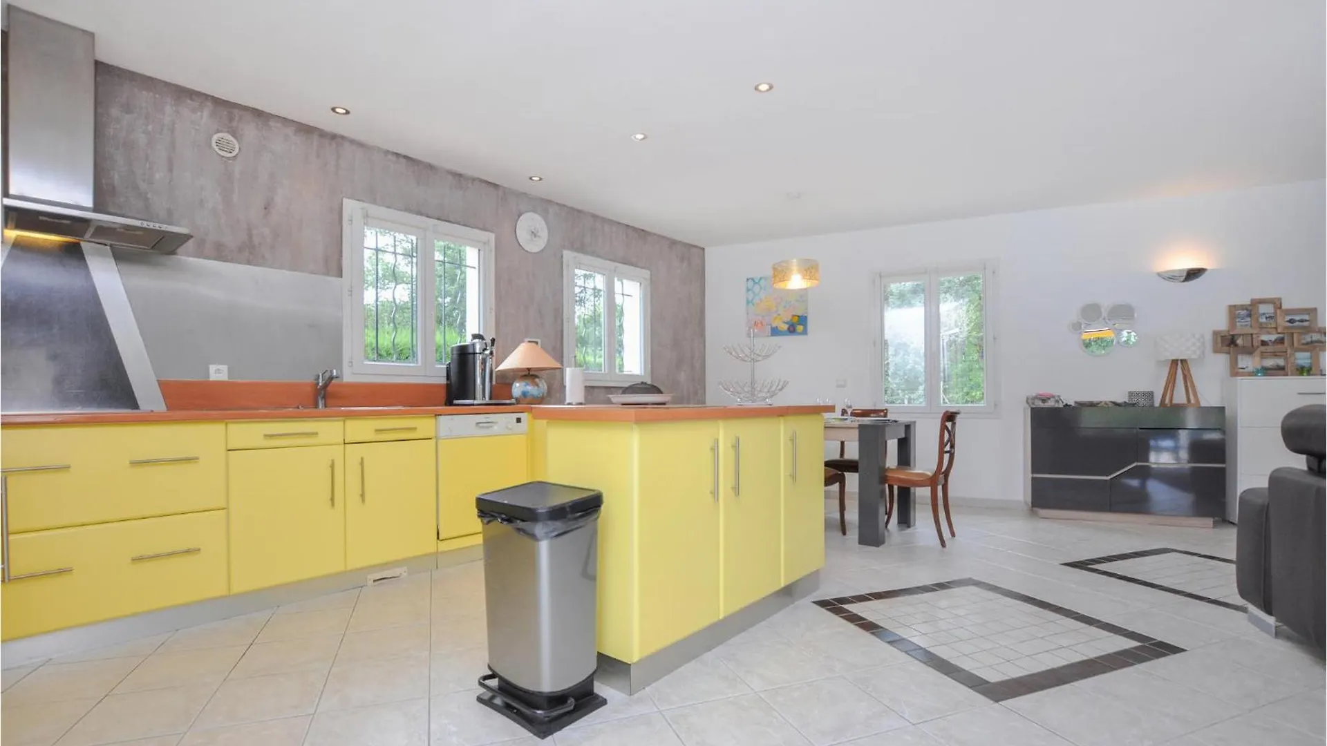 Cozy Home In Saint-Cezaire-Sur-Siag Holiday home Saint-Cezaire-sur-Siagne